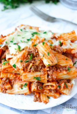 BAKED RIGATONI serving on white plate (2)