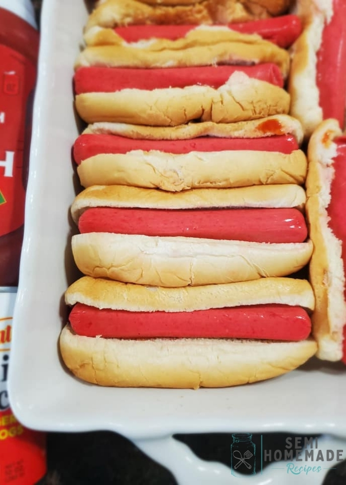 hot dog buns with franks