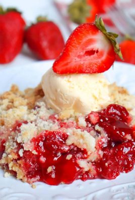 This perfectly simple Semi Homemade Strawberry Crisp is made with canned strawberry pie filling, an easy cake mix crumble topping, sugar and butter!