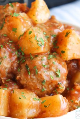 These Easy Slow Cooker BBQ Hawaiian Meatballs only take 3 ingredients and a little time in the slow cooker / crockpot! Perfect for dinner or as an party appetizer!