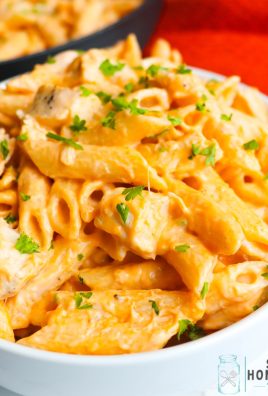 Spice up your dinner routine with this delicious buffalo chicken pasta recipe. Perfectly combining the tangy flavors of buffalo sauce with the creamy goodness of pasta, this dish is sure to satisfy your cravings. Get ready to unleash your taste buds on this mouthwatering twist on a classic favorite.