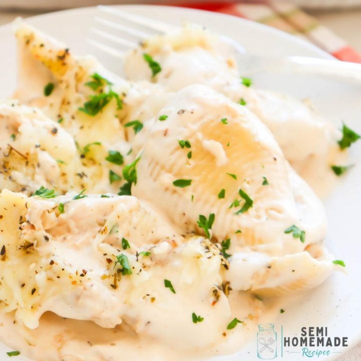 Craving a comforting and satisfying meal? Look no further! This foolproof recipe for chicken Alfredo stuffed shells will guide you through the process, ensuring a delicious and stress-free meal. Get ready to cozy up with a plate of pure deliciousness!