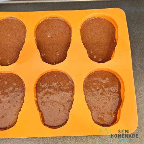 chocolate cake mix in mold