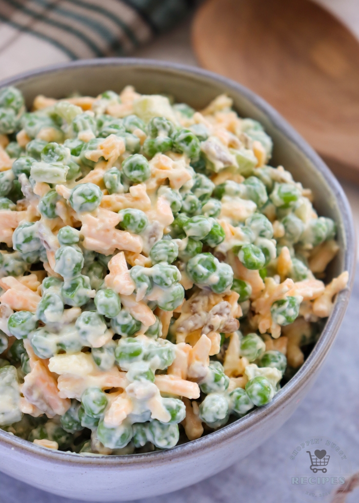 Creamy Pea Salad Without Bacon