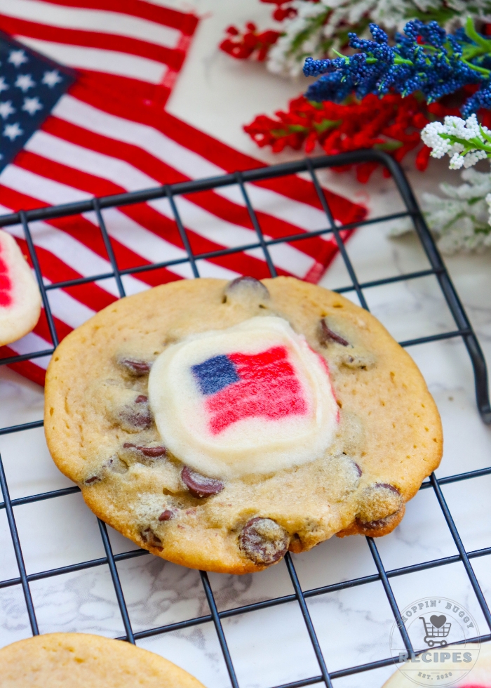 The Easiest 4th of July Cookies on a patriotic plate